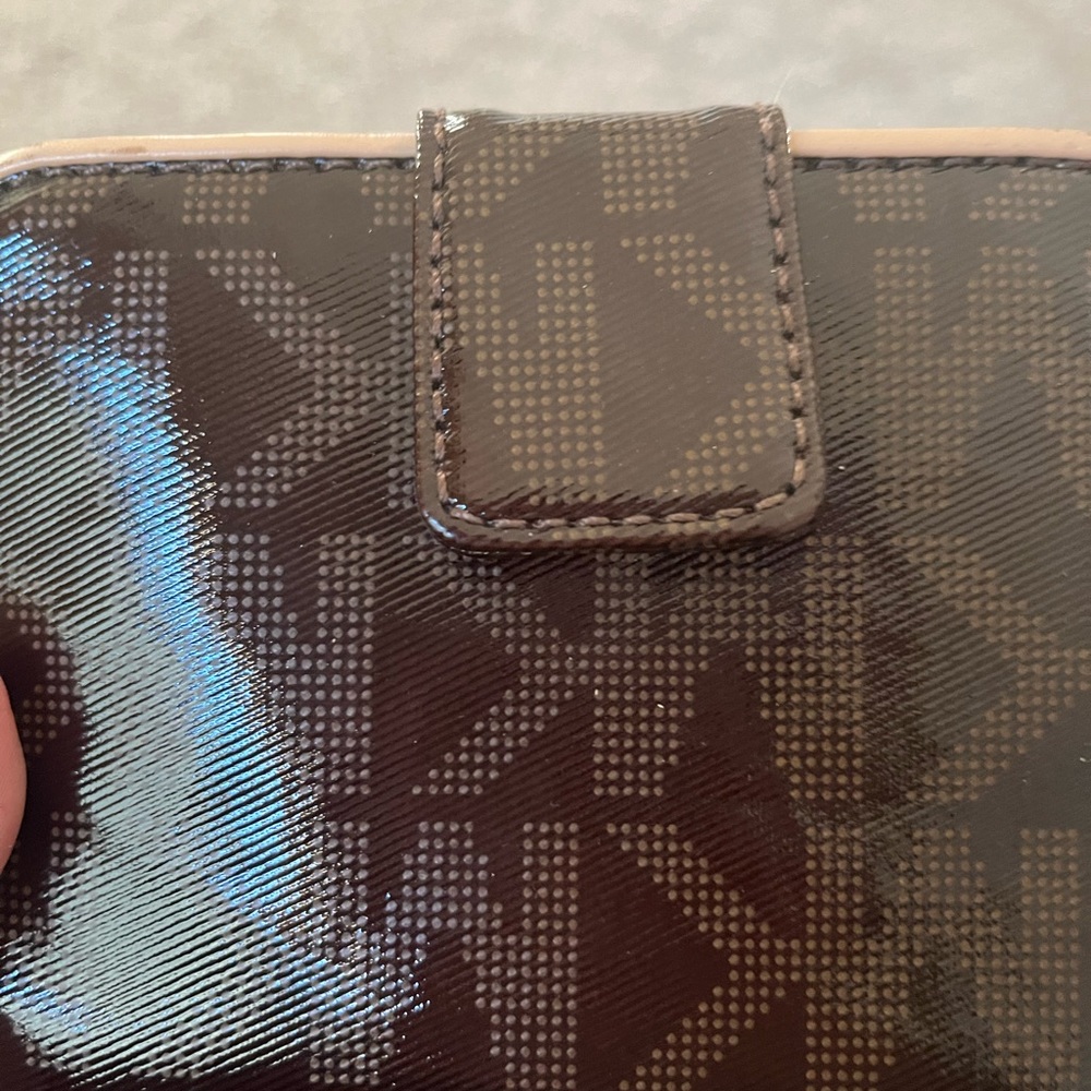 Authentic Michael Kors tote and wallet